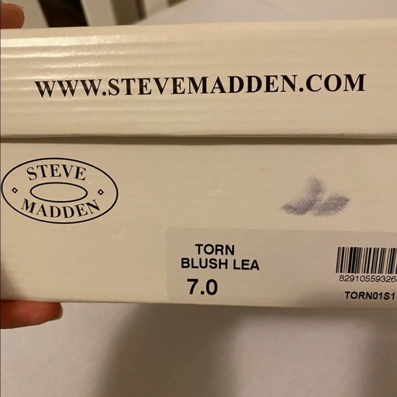 Brand new! Beautiful Steve Madden tie up heels - Picture 5 of 5